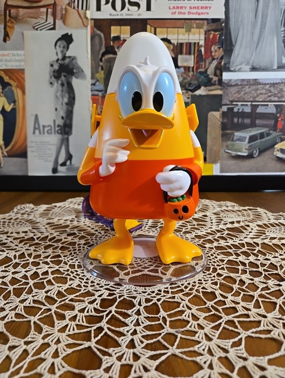 Disney Parks Donald Duck Candy Corn Halloween Sipper Cup